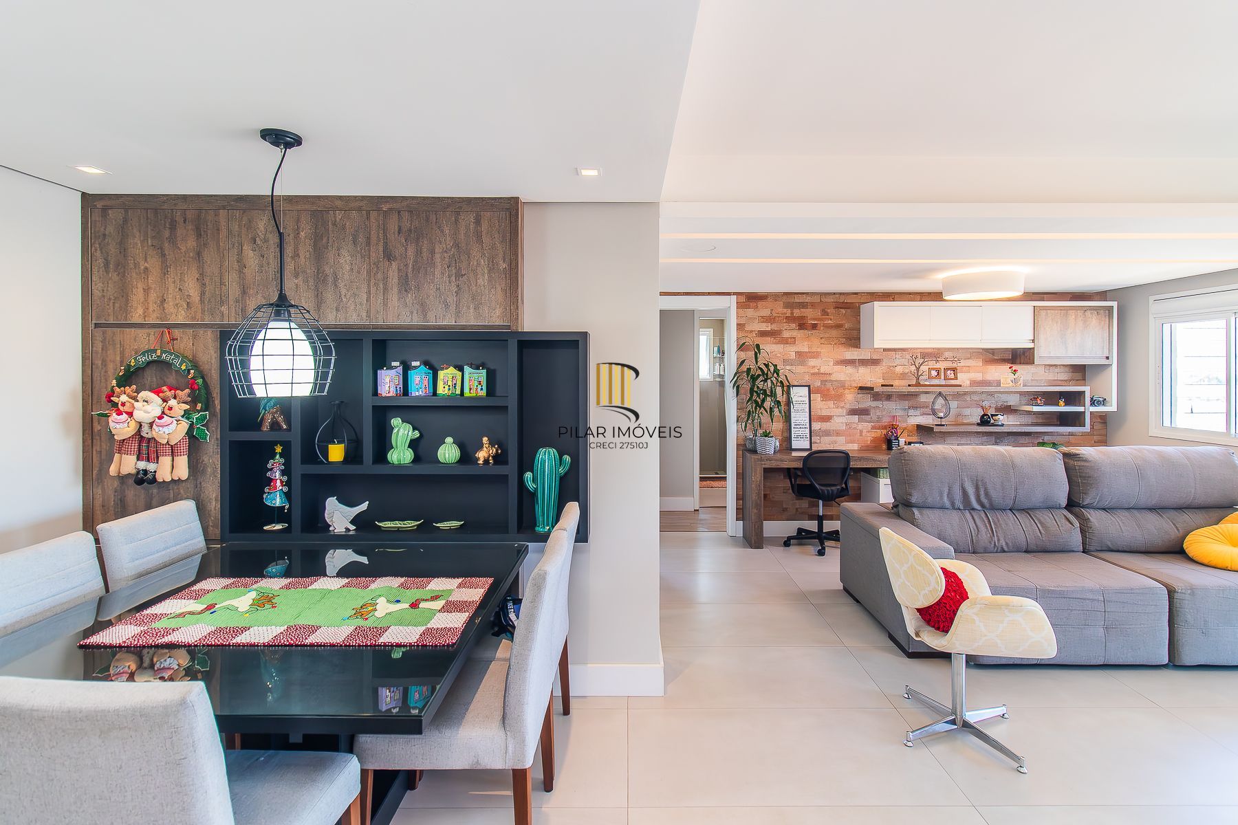 Apartamento 2 dorms, 1  suite e 1 vaga.