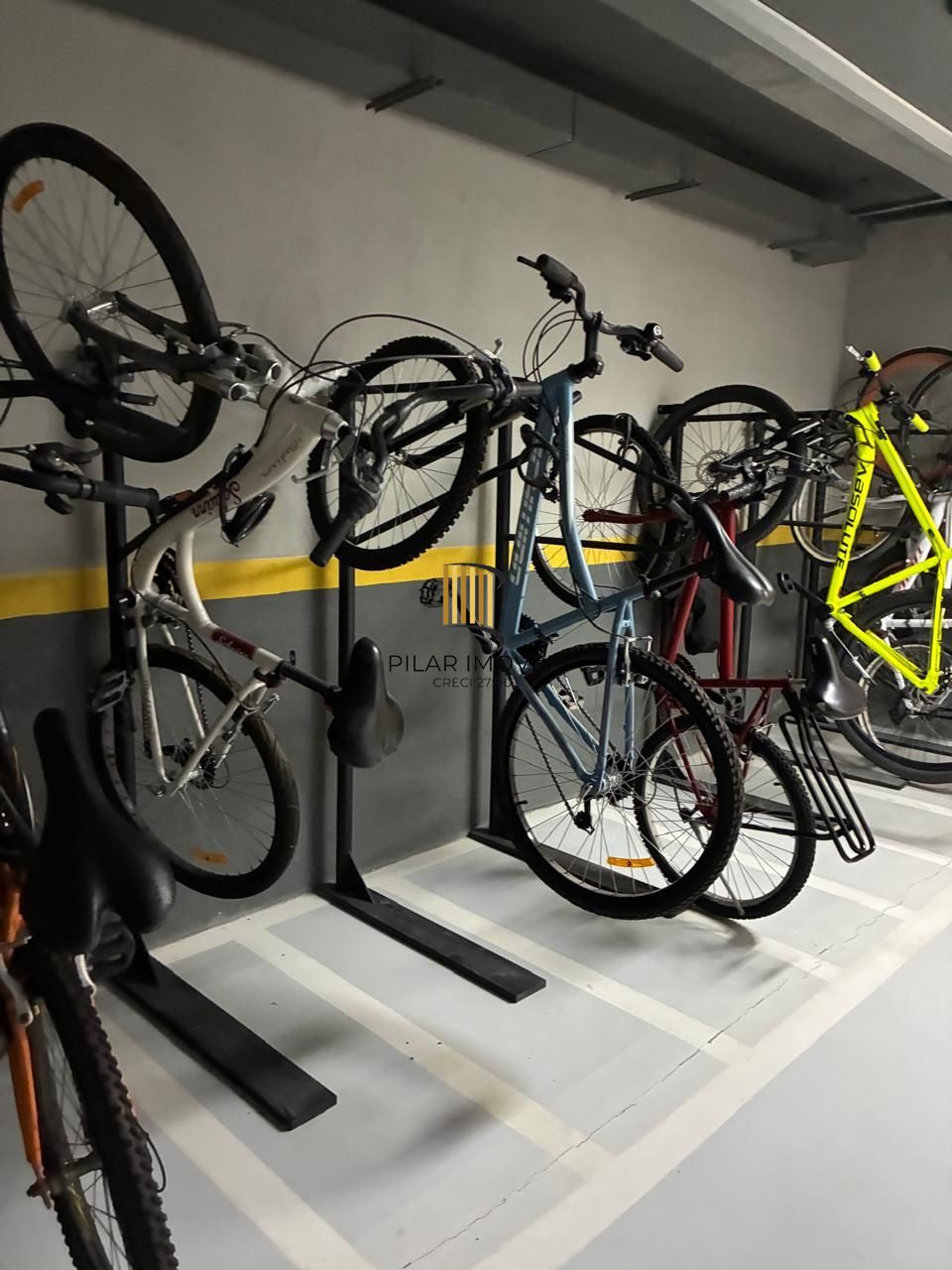 Lindo imóvel 2 dormitórios, 1 suíte, 64 m2, vaga de garagem no bairro Praia de Belas