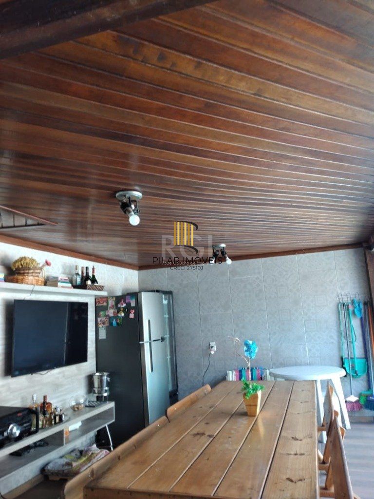 Casa para Venda - 243m², 2 dormitórios, sendo 1 suites, 3 vagas - Glória