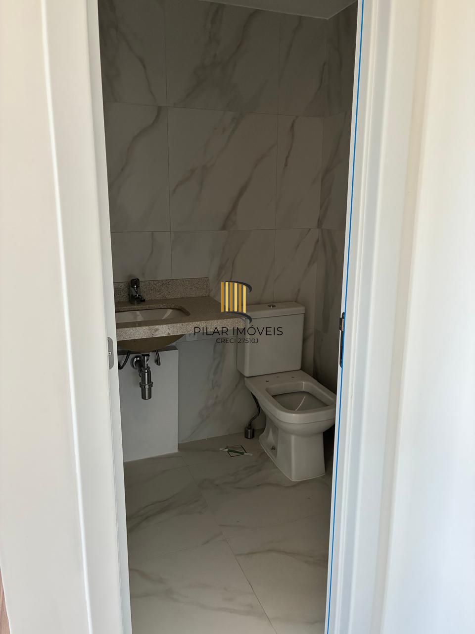 Lindo imóvel 2 dormitórios, 1 suíte, 64 m2, vaga de garagem no bairro Praia de Belas