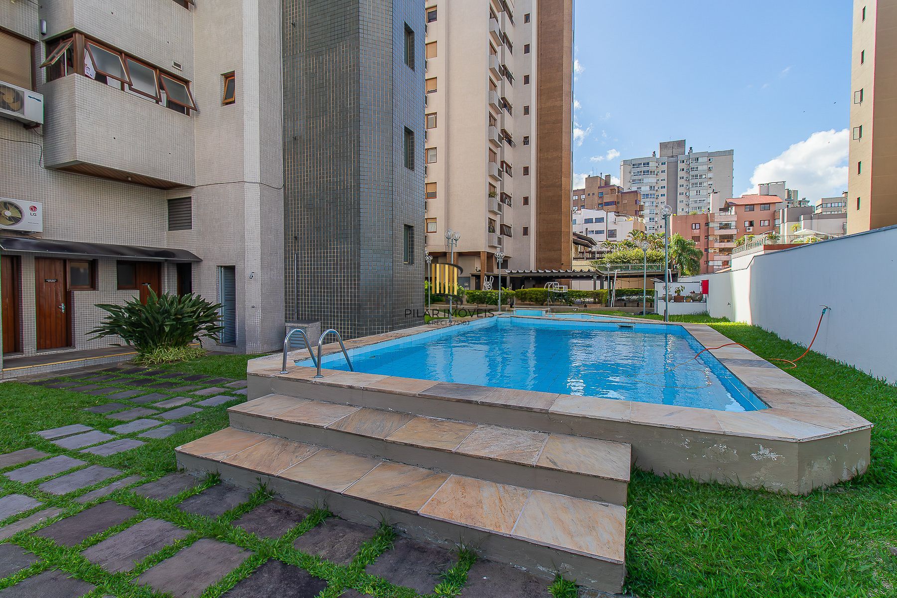3 Dormitórios com suíte e vista próximo a Encol