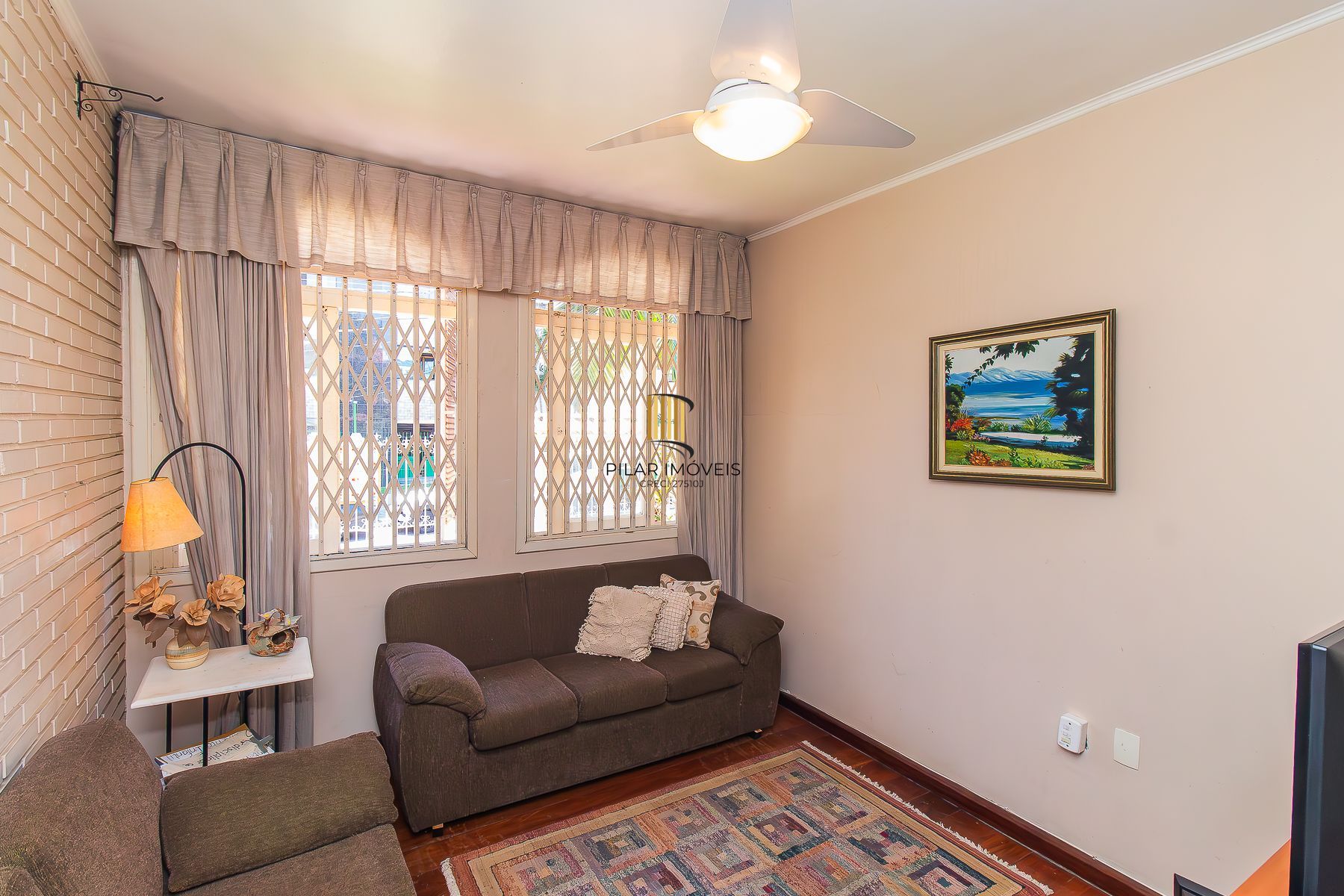 Casa com 5 dormitórios e muito mais