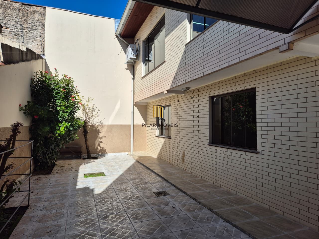 Casa comercial e ou residencial