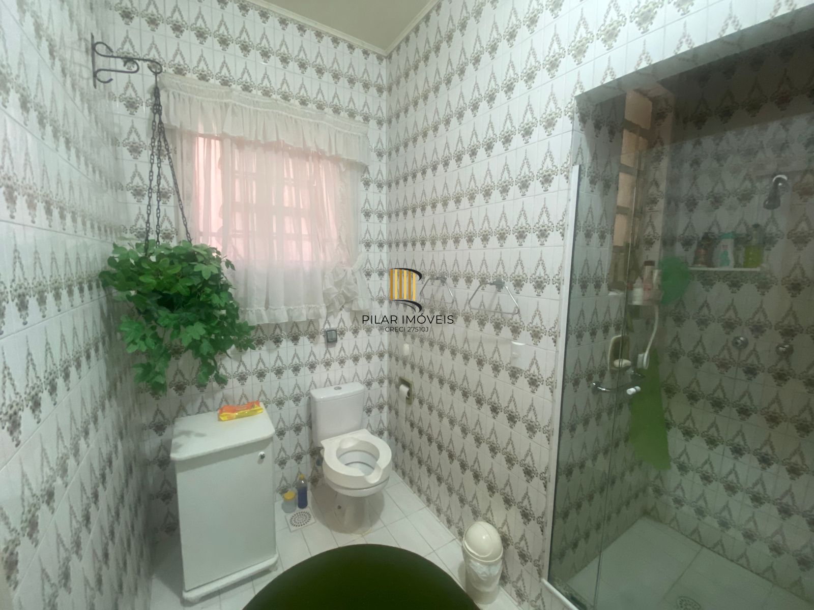 Apartamento garden 3 dormitórios 2 banheiros 128m2 e vaga coberta, Menino Deus