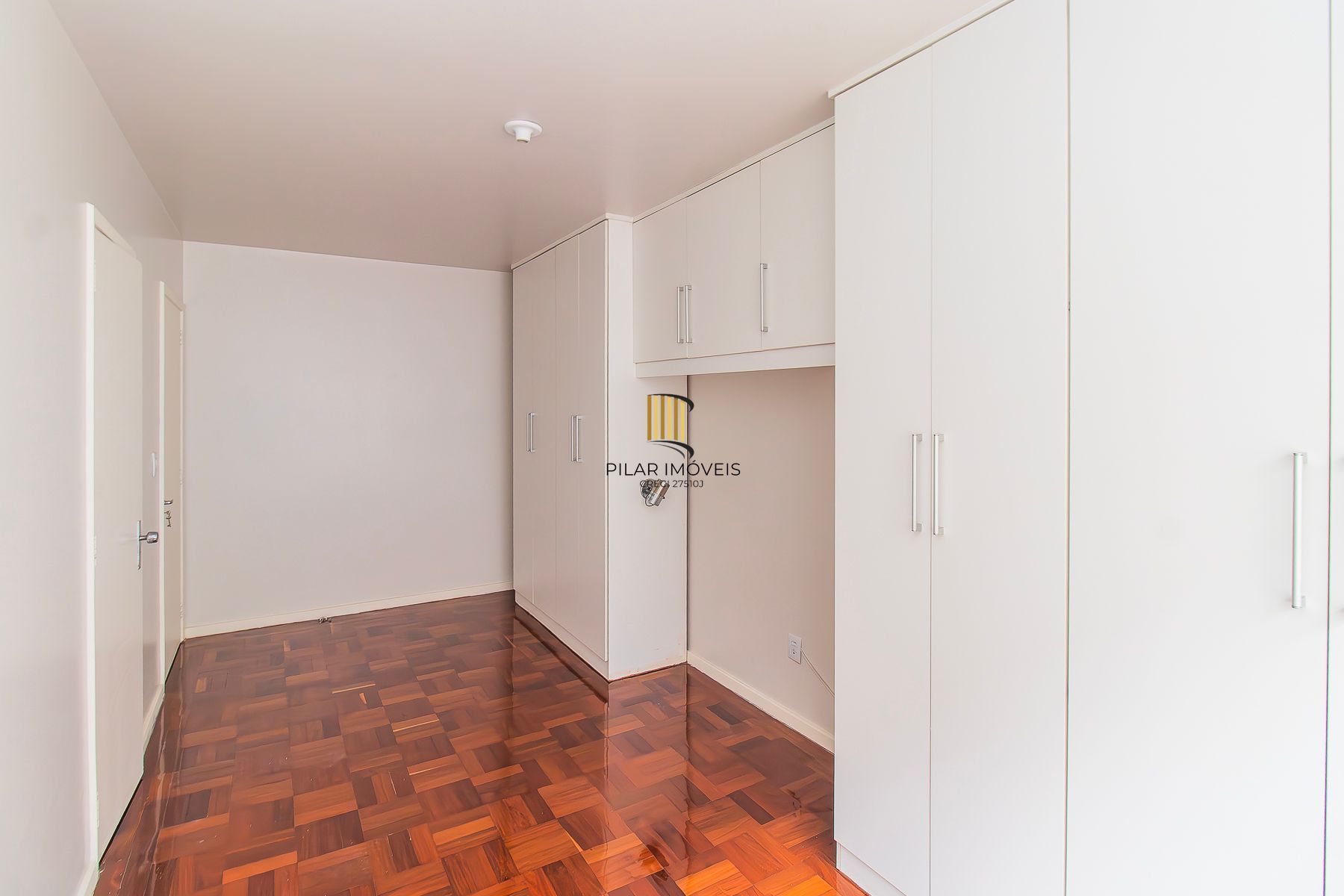 Apartamento para Venda - 92.44m², 3 dormitórios, sendo 1 suites, 1 vaga - Menino Deus