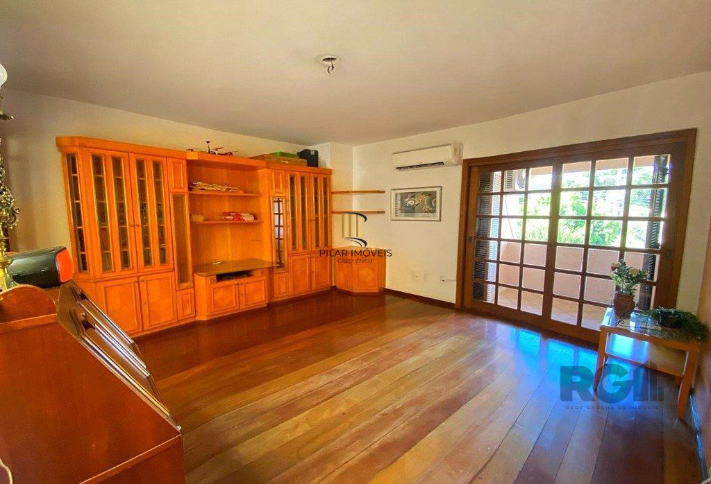 CASA - 4 dorms. -  3 vagas - 254,79 m² - SANTA TEREZA
