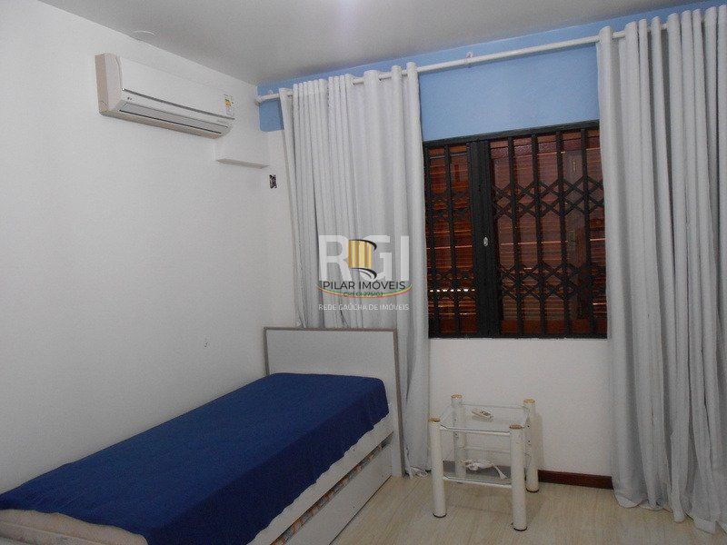 Casa para Venda - 430m², 3 dormitórios, sendo 1 suites, 2 vagas - Vila Nova