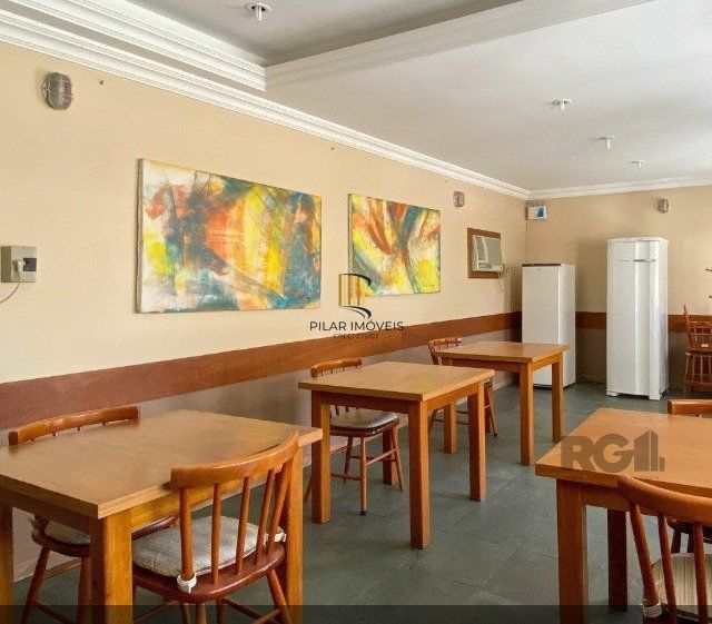 APARTAMENTO - 2 DORM . 1 VAGA - 58,00 m² - MENINO DEUS