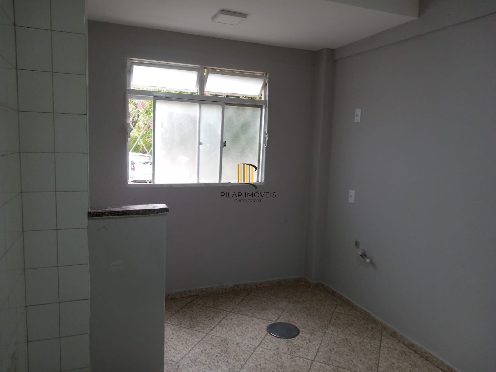 Apartamento dois dormitórios, reformado