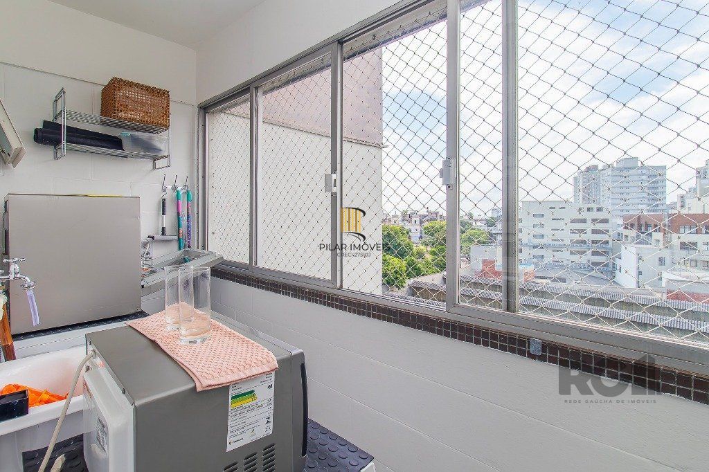 APARTAMENTO 2 DOMITÓRIOS NO BOM FIM, GARAGEM ELEVADOR PROXIMO A UFRGS PORTO ALEGRE