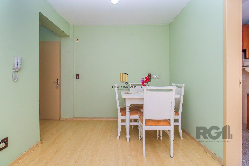APARTAMENTO 1 DORMITÓRIO SEMI-MOBILIADO COM 34,94m² privativo - CIDADE BAIXA