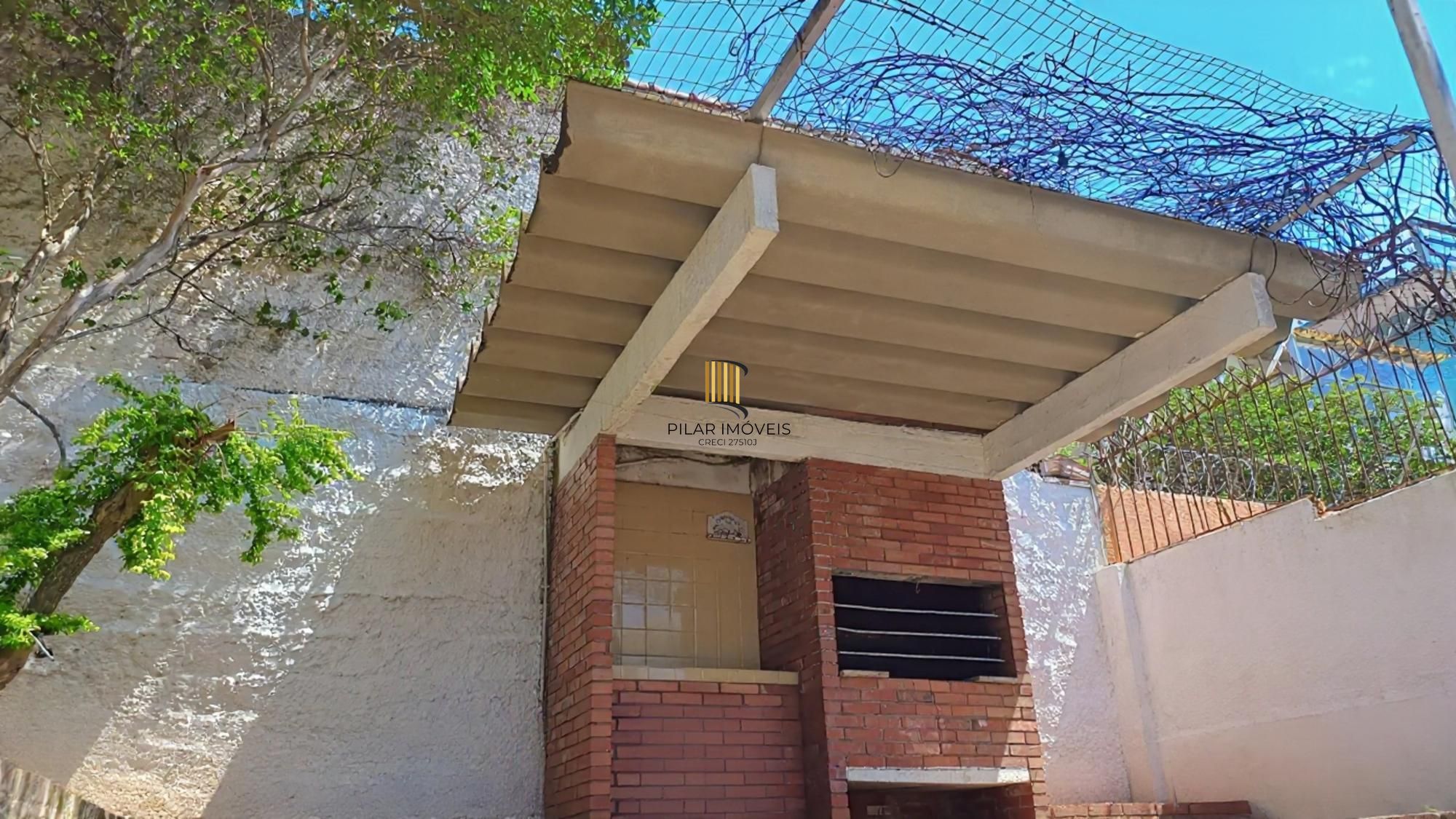 Casa 3 dormitórios 2 vagas