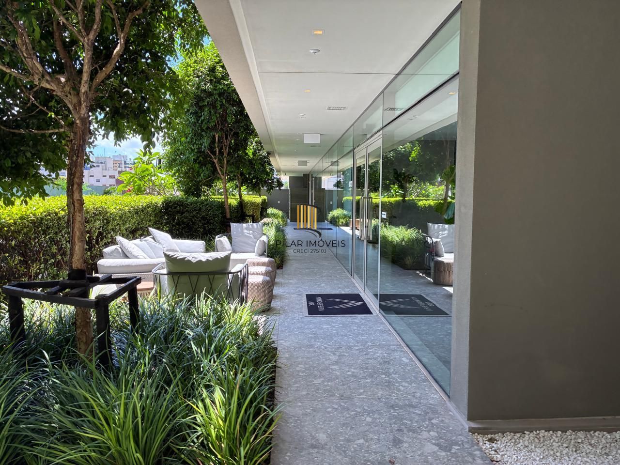 Lindo imóvel 2 dormitórios, 1 suíte, 64 m2, vaga de garagem no bairro Praia de Belas