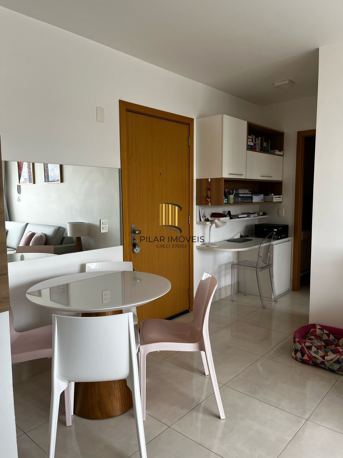 Amplo apartamento de 1 dormitório totalmente mobiliado