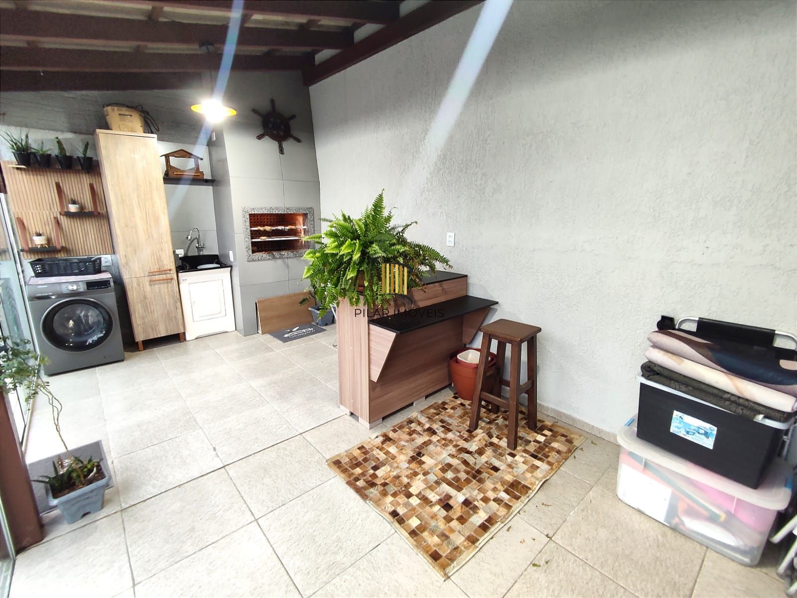 LINDA CASA DE 2 DOMITÓRIOS, PRÓXIMA AO MAR