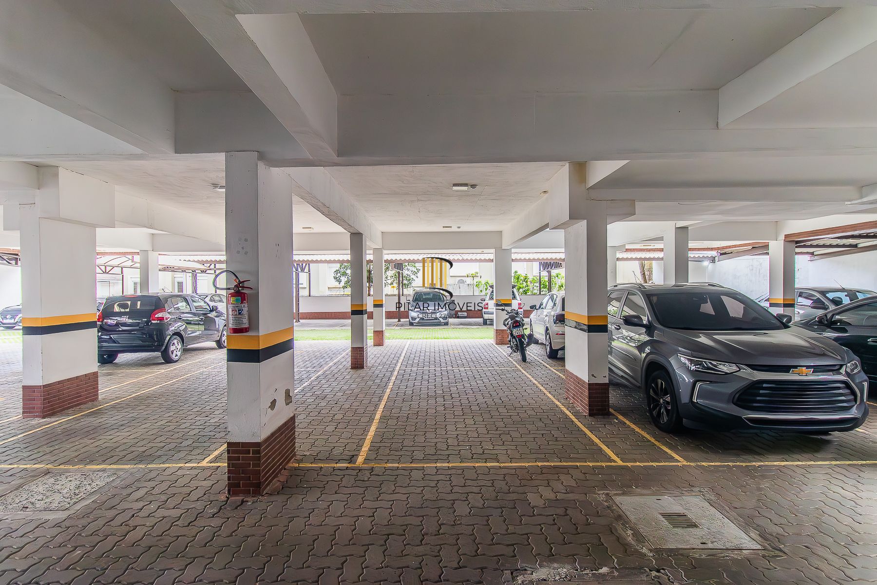 APARTAMENTO COBERTURA - 2 DORMS - 2 VAGAS - 166,21 m² - TRISTEZA