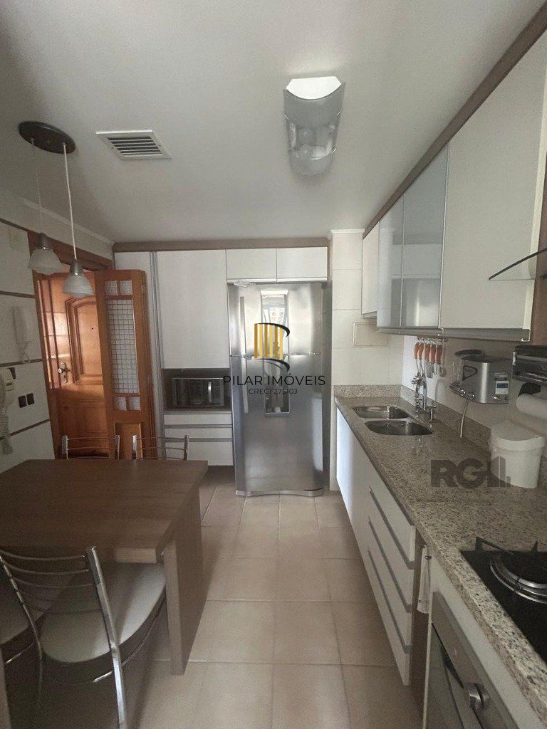 Apartamento 3 dormitórios no bairro Menino Deus