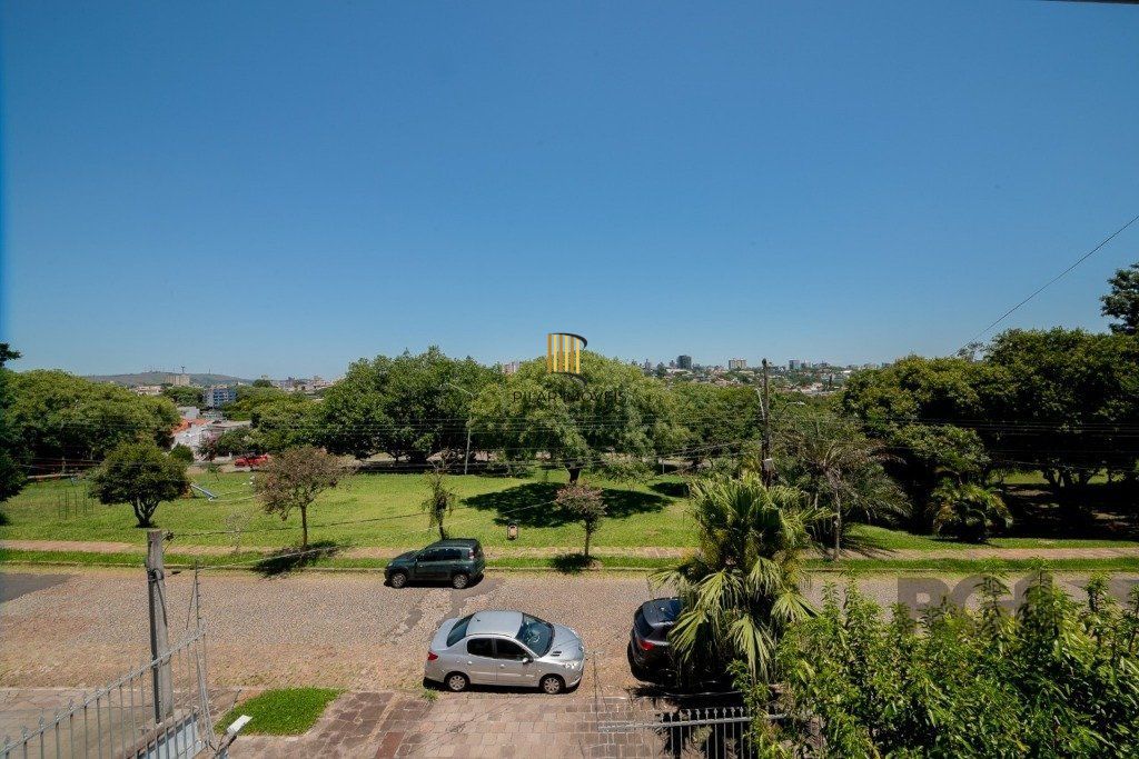 Casa - 4 suítes - 3 vagas - 350 m² - BAIRRO CHÁCARA DAS PEDRAS