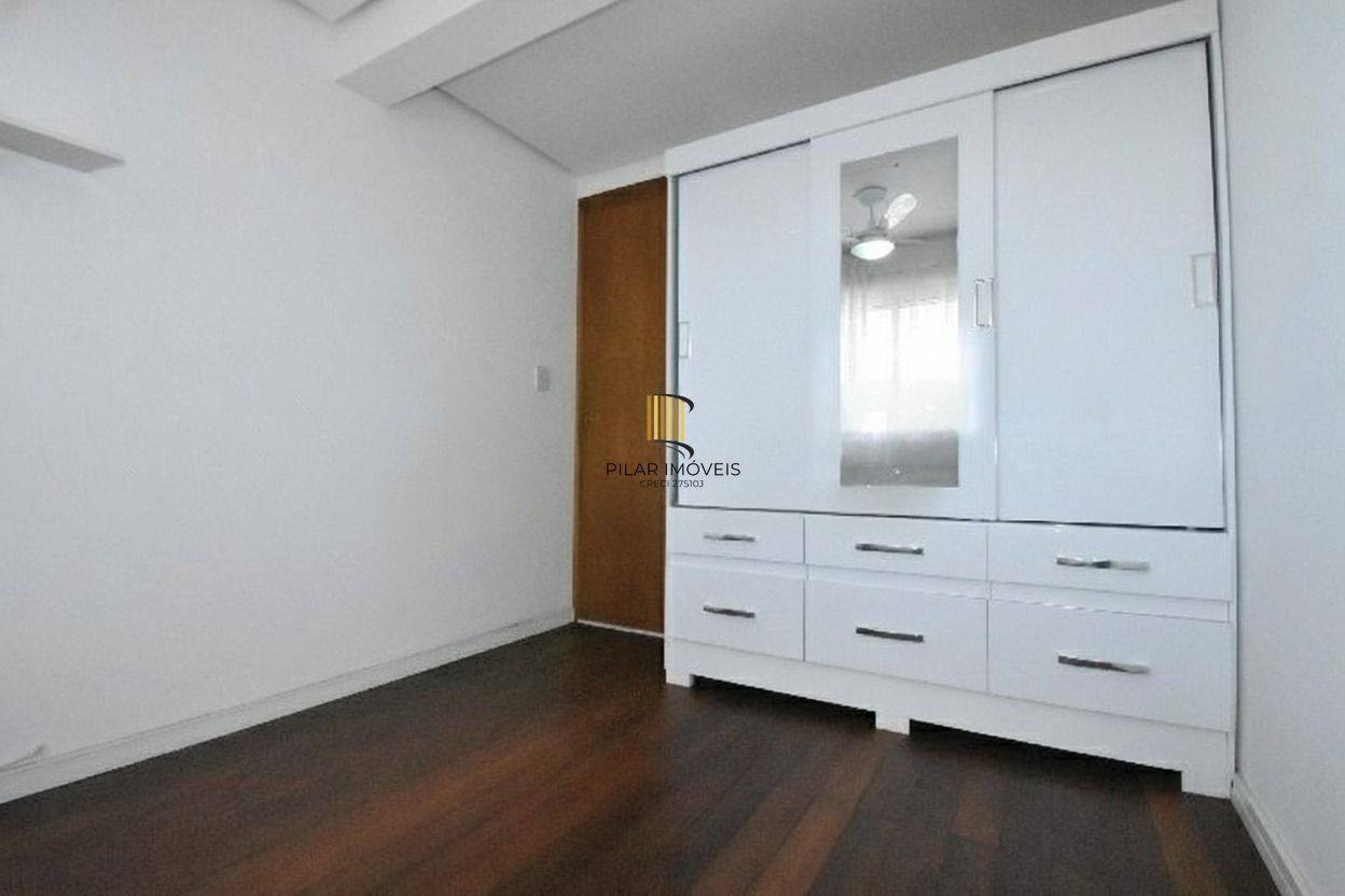 APARTAMENTO 2 DORMITÓRIOS COM 1 VAGA E SACADA COM CHURRASQUEIRA