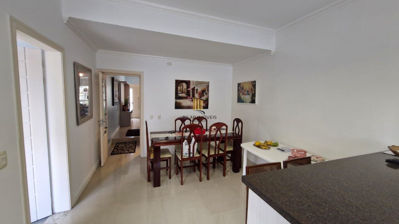 Casa em Condomínio Fechado com 163 m² de área útil, portaria 24 h e todo conforto de morar na hípica