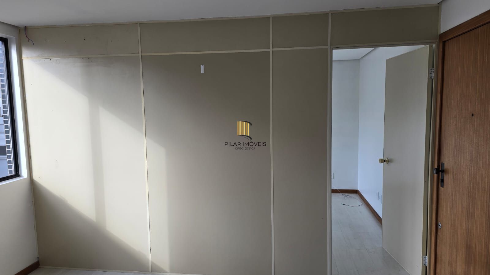 Sala a venda no Menino Deus
