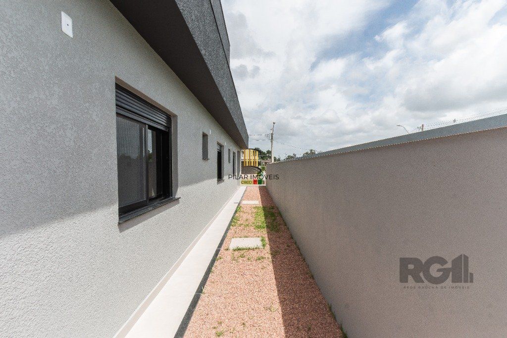 CASA EM CONDOMINIO - 3 dorms.-  3 vagas - 155 m² - GRAVATAÍ