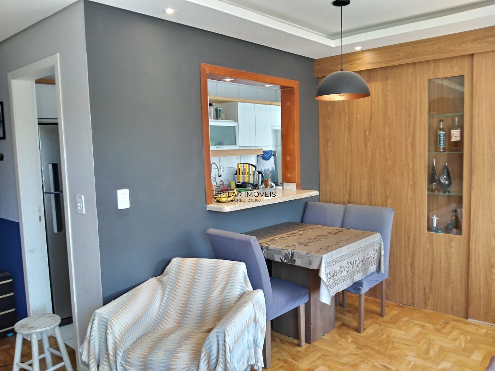 Apartamento dois dormitórios,  uma garagem e vaga rotativa