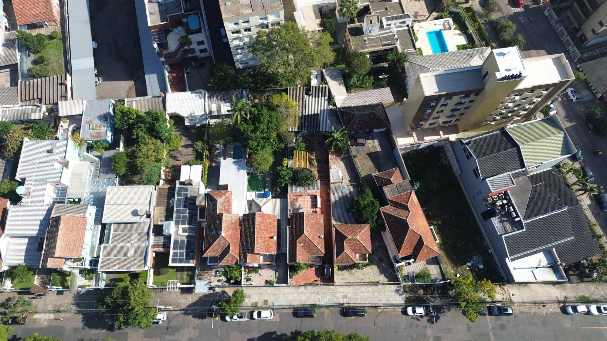 Casa/terreno na Rua Oscar Bittencourt