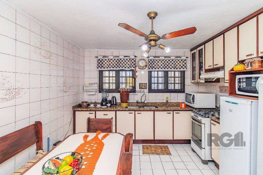 Venha morar num lugar tranquilo da zona sul, casa de 334m²