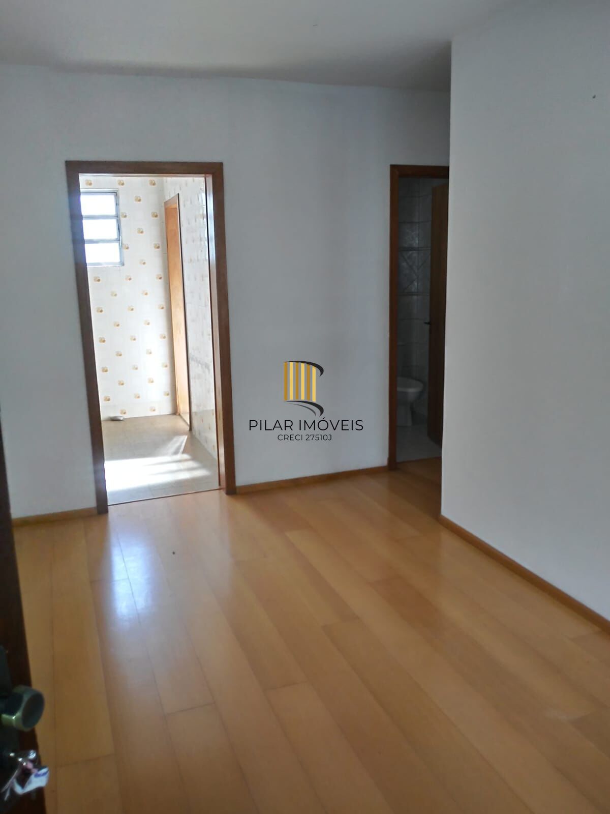 Apartamento dois dormitórios, ensolarado