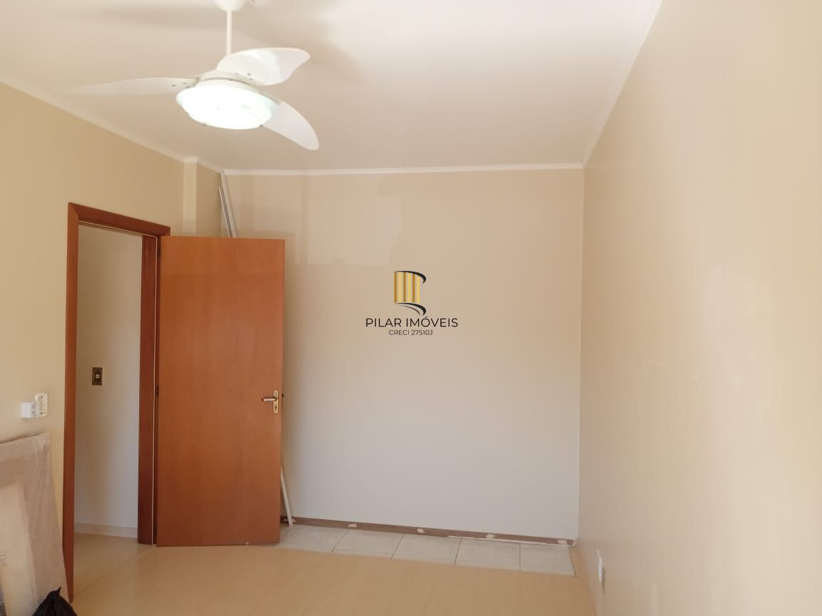 Apartamento dois dormitórios com  estacionamento Coberto