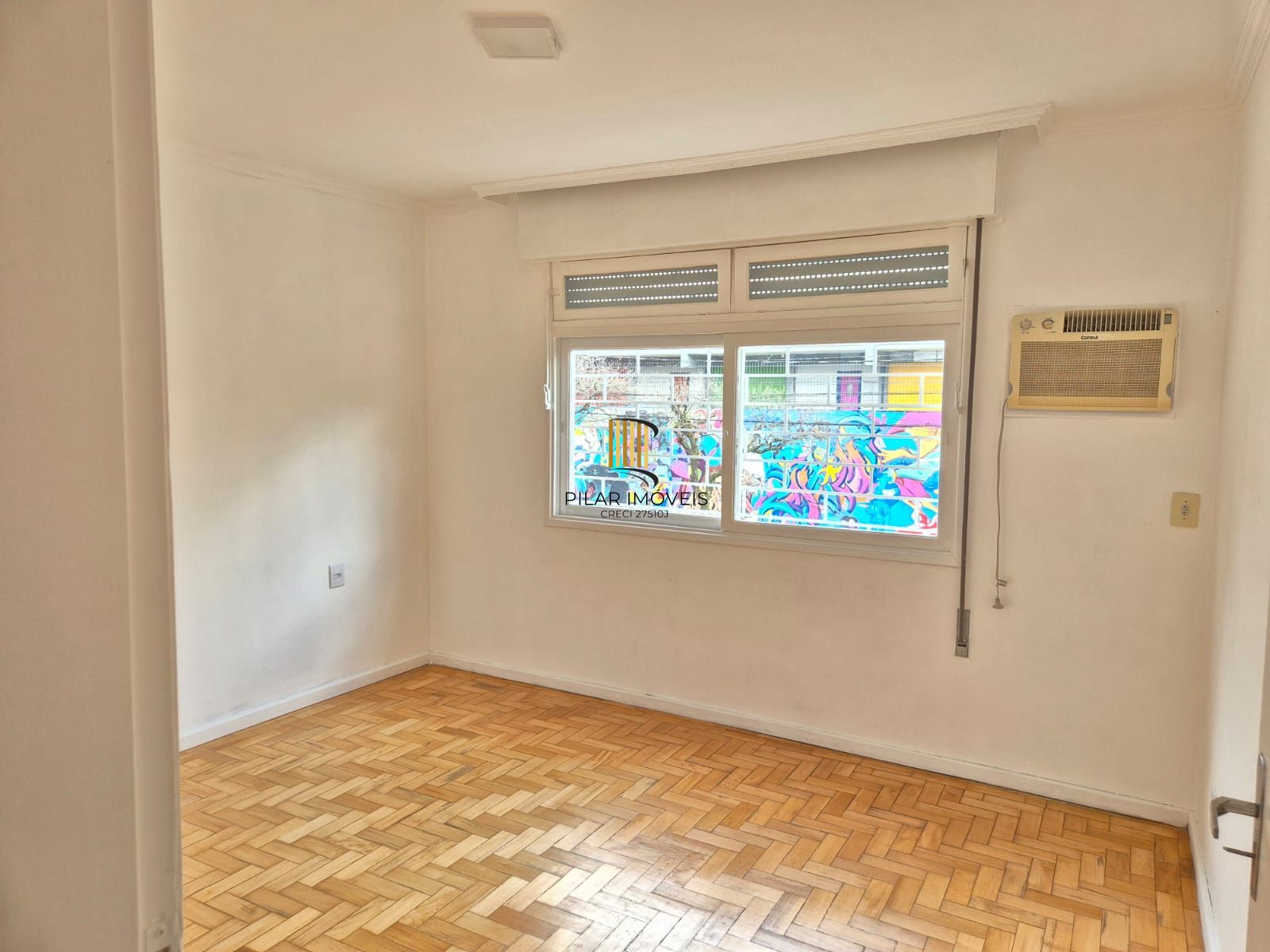 2D com garagem com churrasqueira