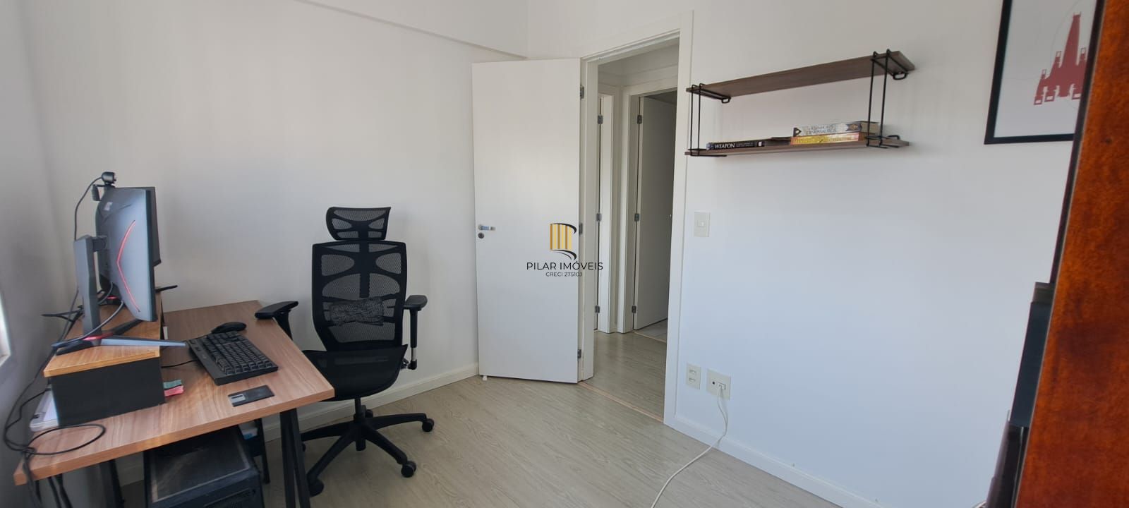 ÓTIMO IMÓVEL, 50 MTS quadrados, 2 DORMITÓRIOS COM VAGA E ELEVADOR