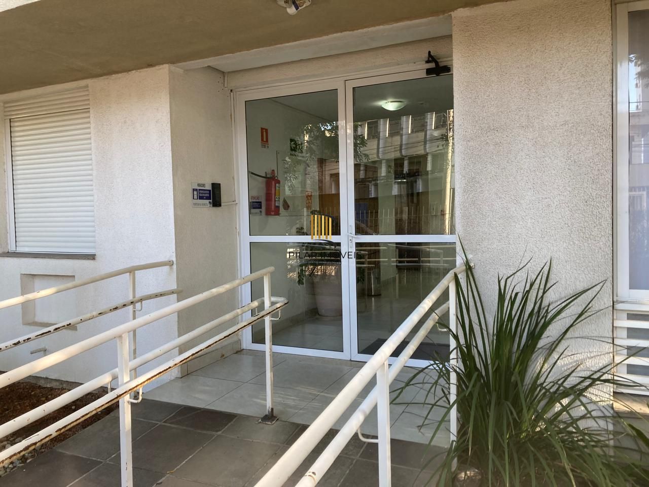 ÓTIMO IMÓVEL, 50 MTS quadrados, 2 DORMITÓRIOS COM VAGA E ELEVADOR