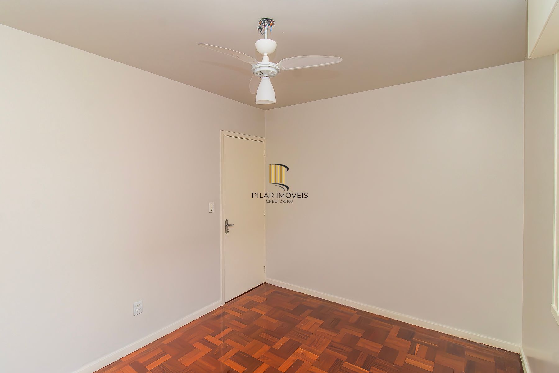 Apartamento para Venda - 92.44m², 3 dormitórios, sendo 1 suites, 1 vaga - Menino Deus