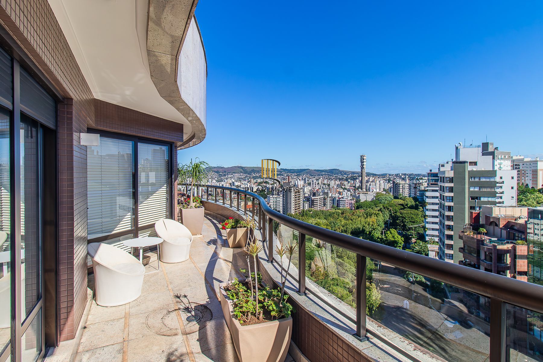 Apartamento cobertura - 4 dorms.  6 vagas - 500 m² -  Auxiliadora