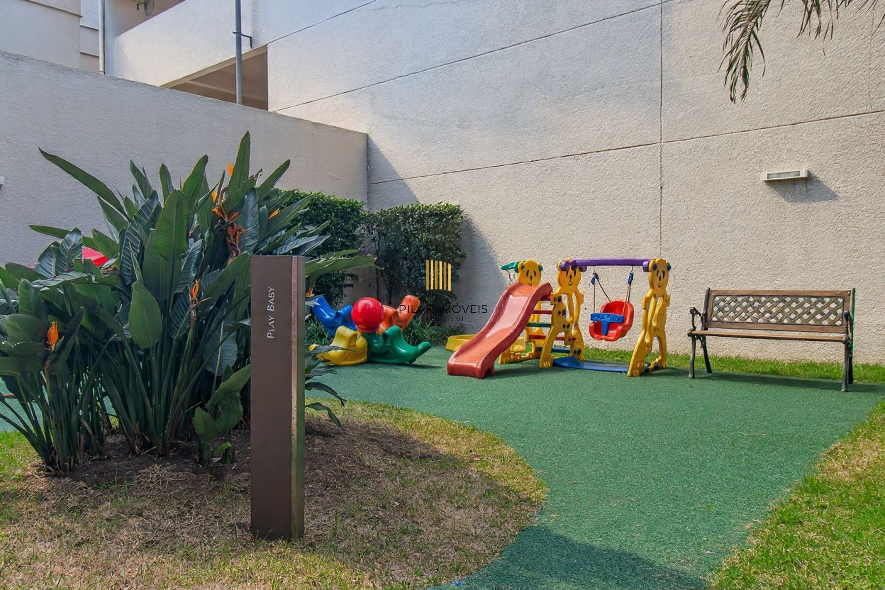 3 suítes 2 vagas Menino Deus