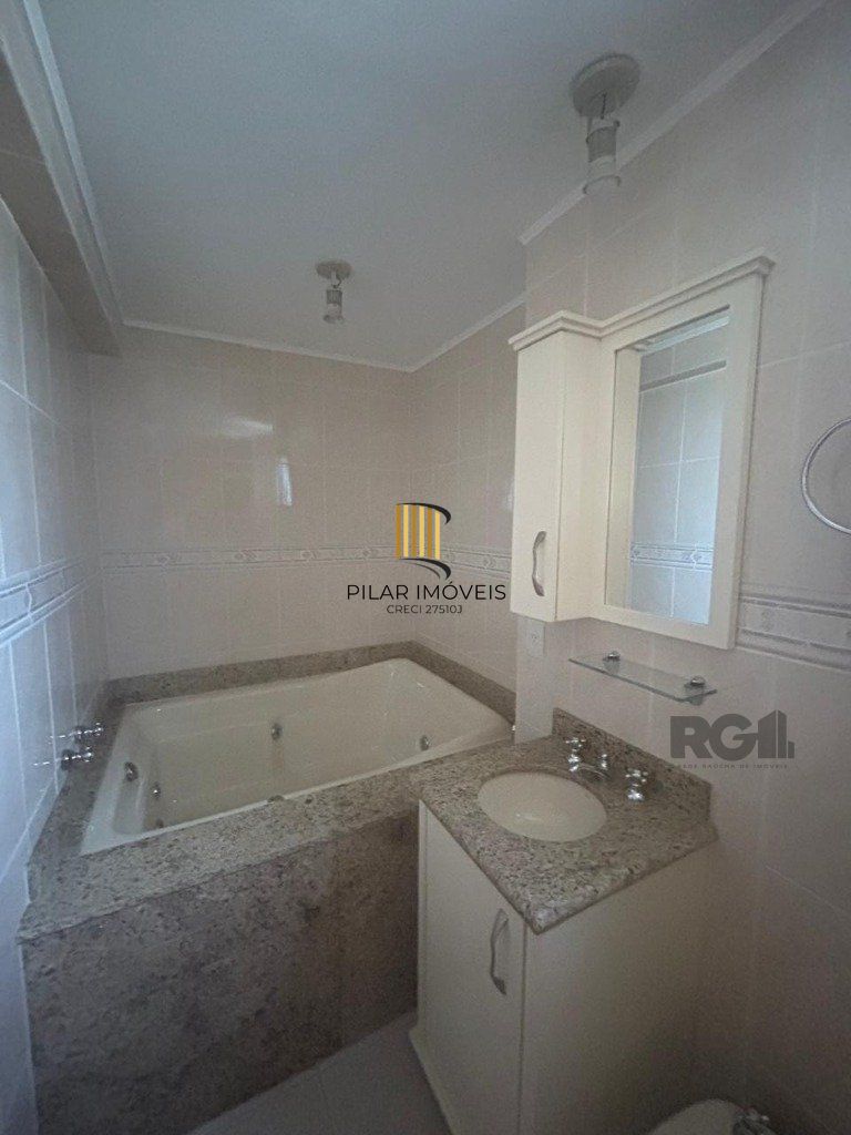 Apartamento 3 dormitórios no bairro Menino Deus