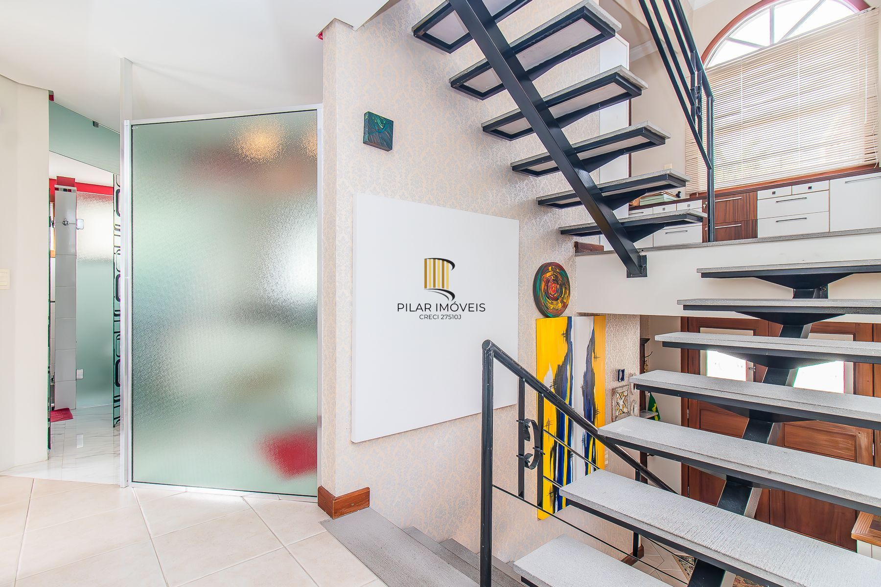 CASA DE 4 DORMITÓRIOS EM CONDOMÍNIO - 320 m² - 4 VAGAS DE GARAGEM