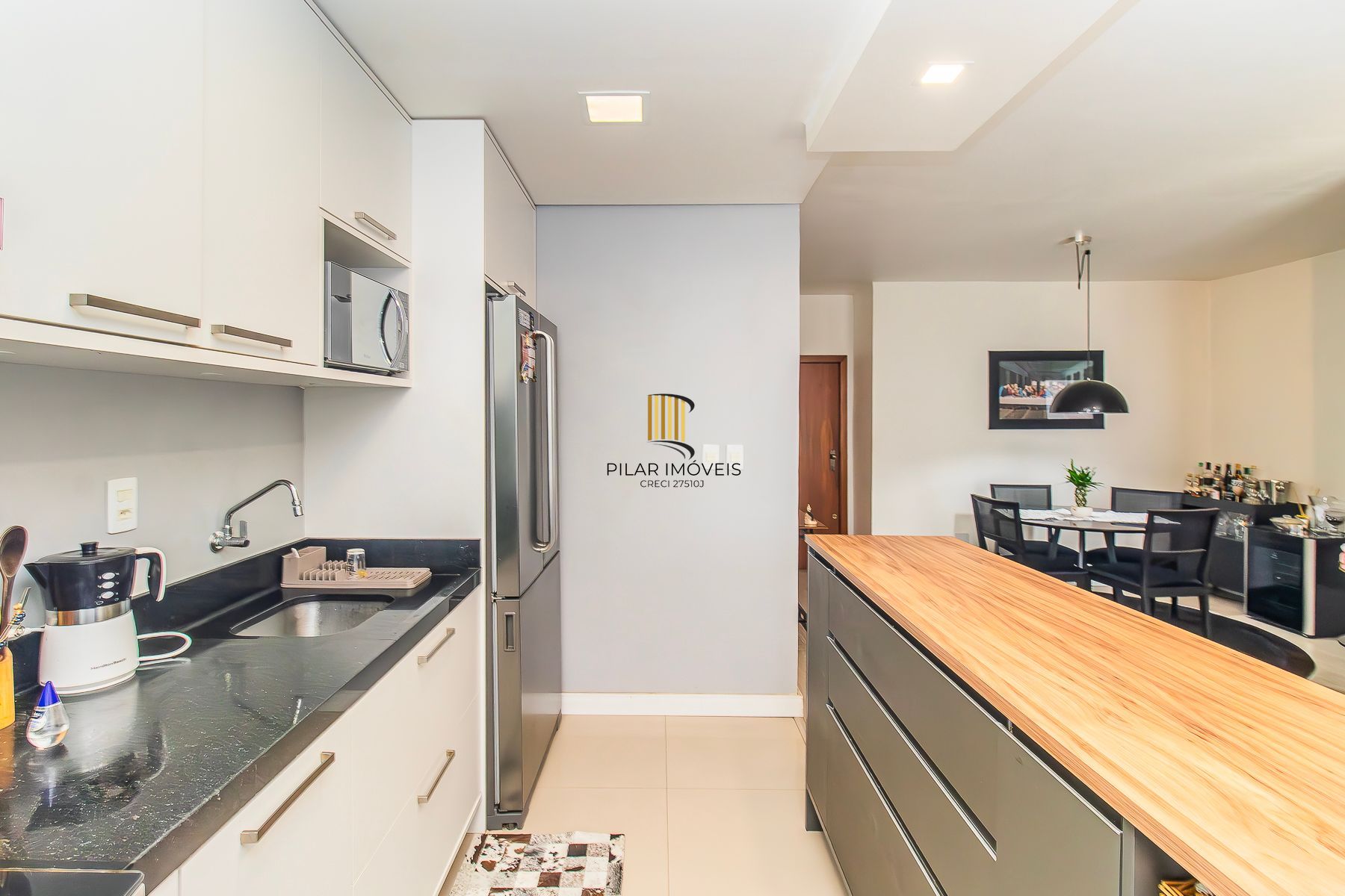 Apartamento dois dormitórios 68,00m² no bairro Glória
