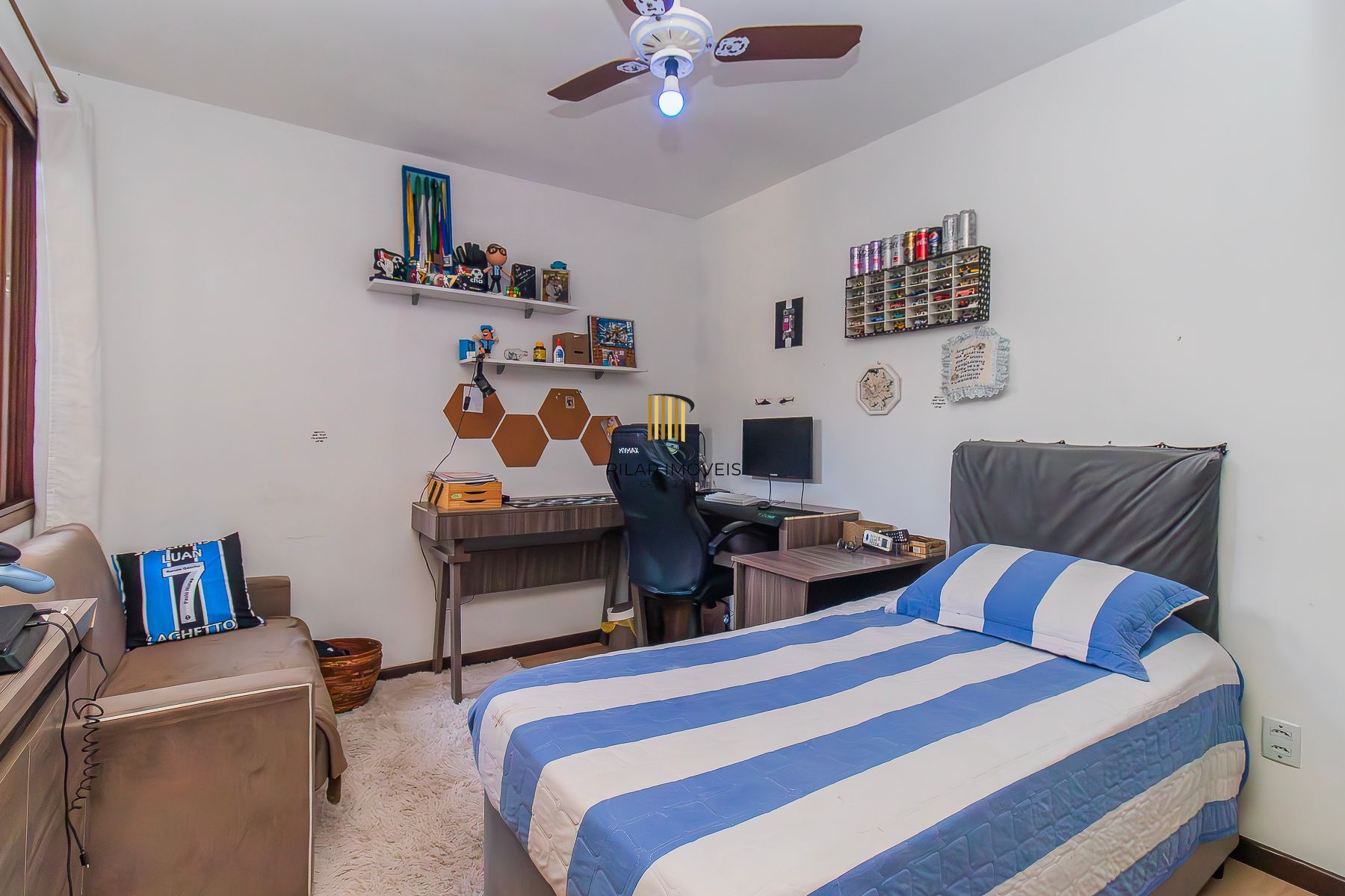 Casa 4 dormitórios no bairro Espírito Santo