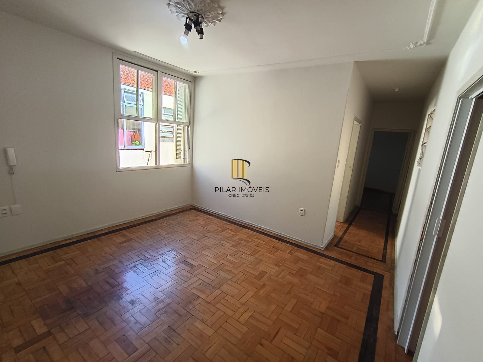 Apartamento 2 dormitórios- Menino Deus.