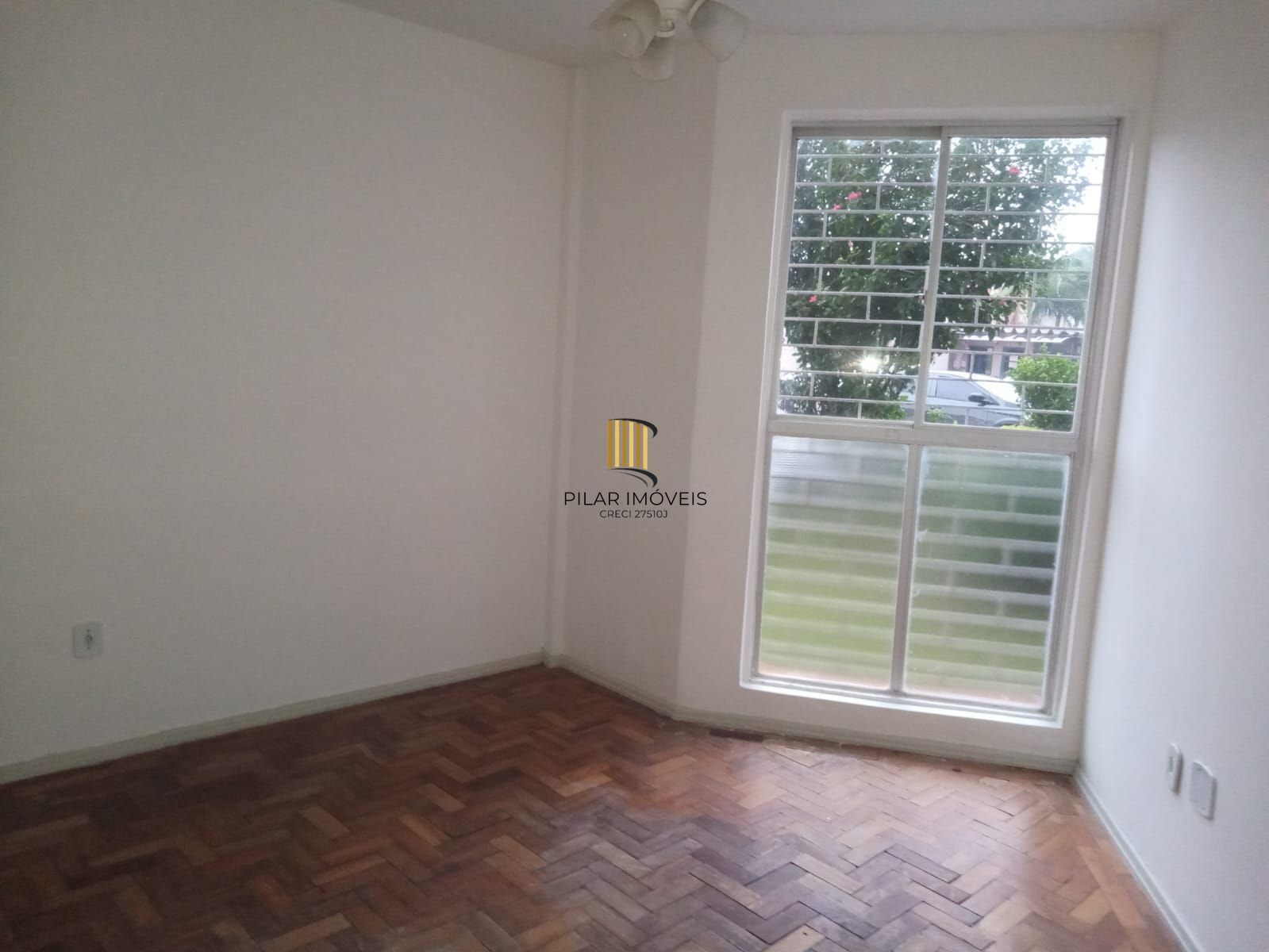 Apartamento dois dormitórios com box rotativo por ordem de chegada