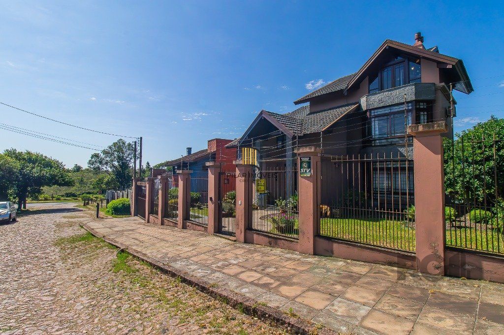 casa - 3 dorms. 2 vagas - 350 m² - Teresópolis