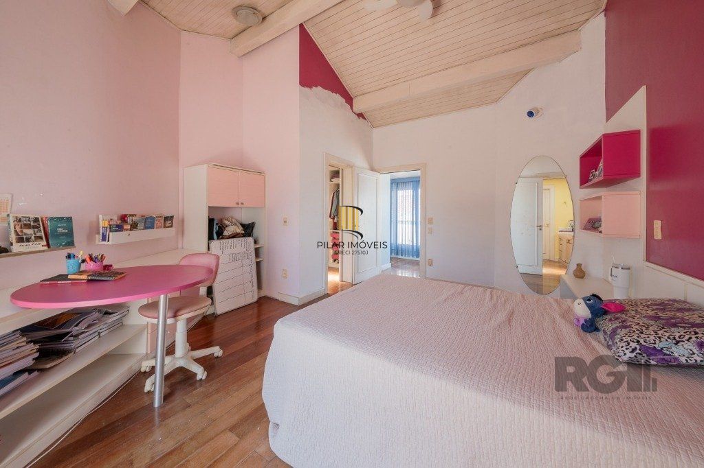 Casa - 4 suítes - 3 vagas - 350 m² - BAIRRO CHÁCARA DAS PEDRAS
