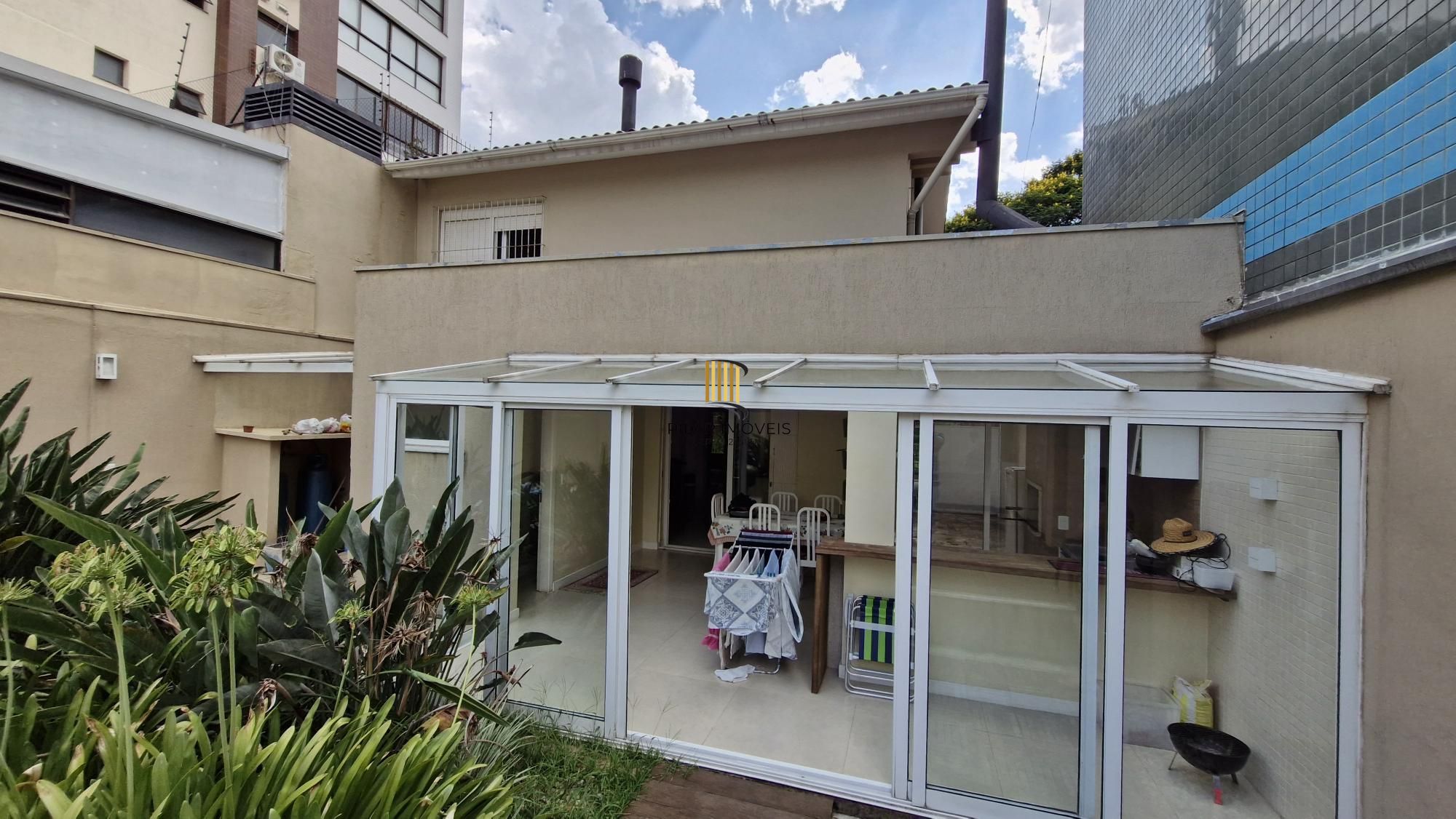 Casa 3 dormitórios próximo ao Iguatemi