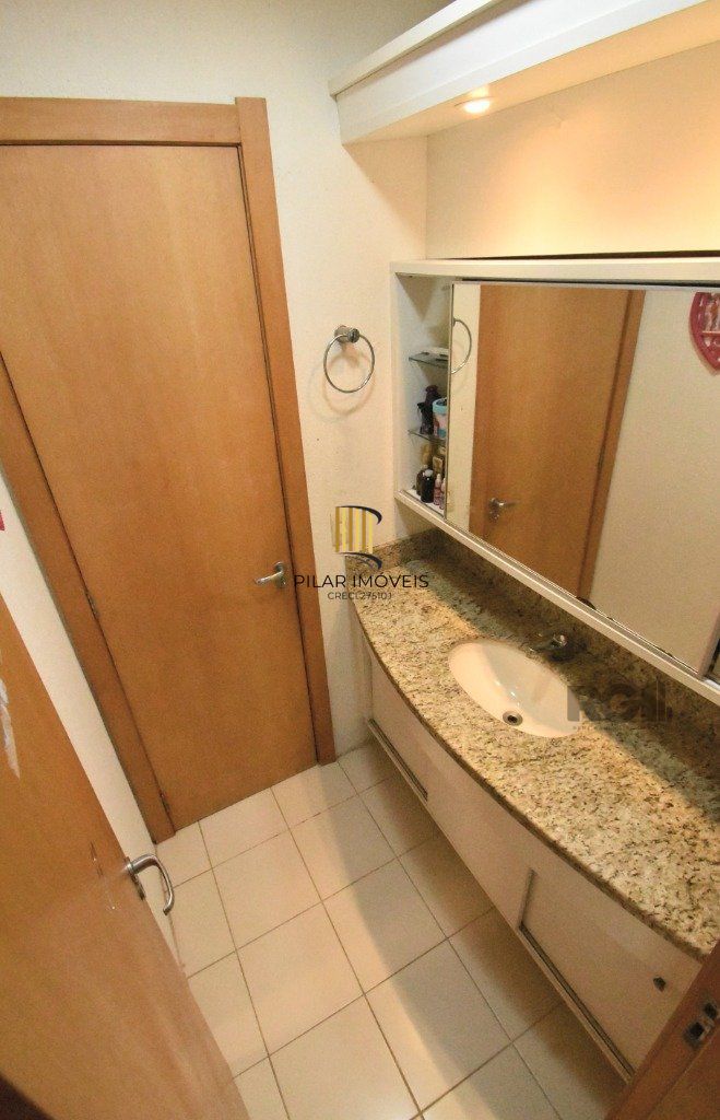 Apartamento 3 dormitórios no bairro Menino Deus