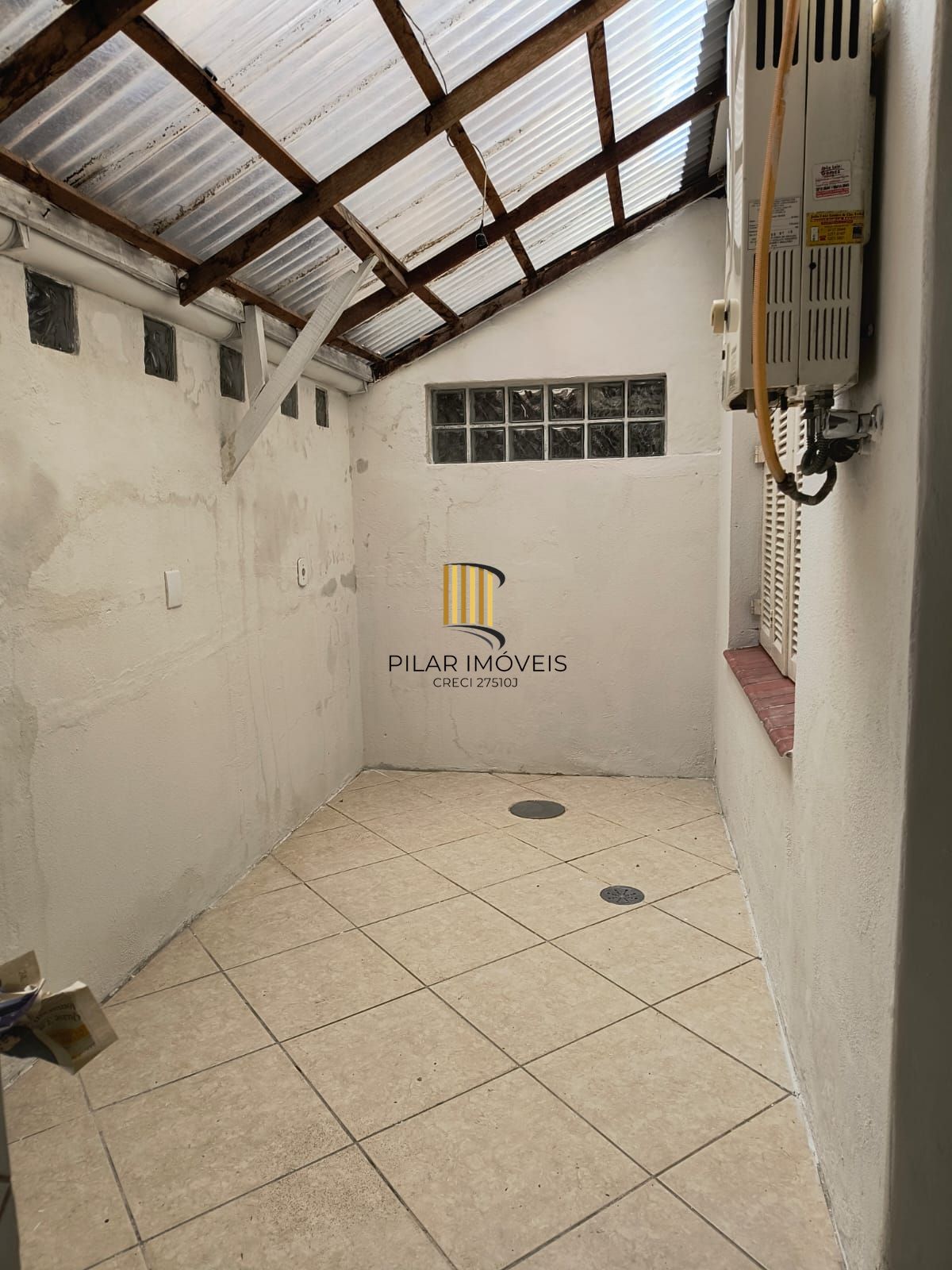 APARTAMENTO 2 D -MENINO DEUS