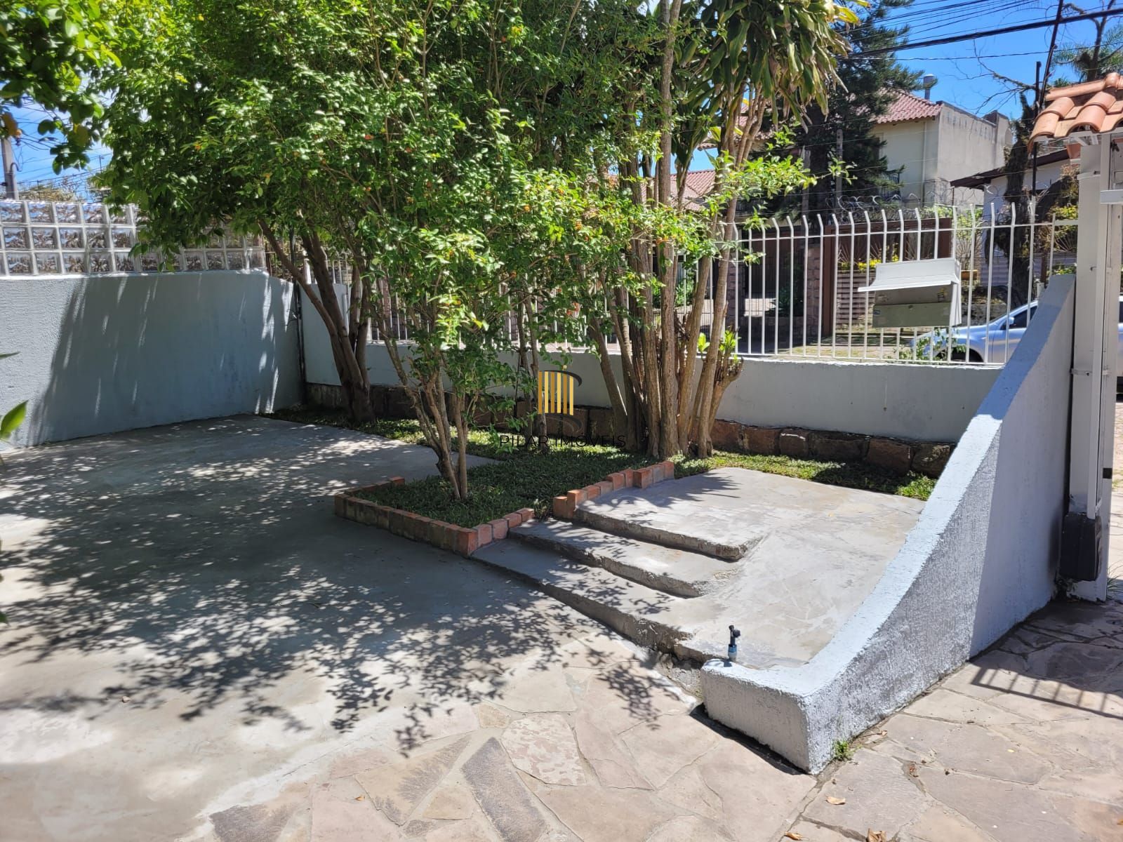 Casa no bairro Ipanema com 291 m² de área privativa e 8 garagens