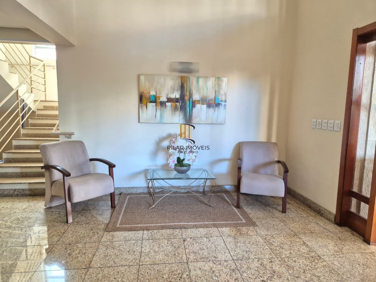 3Dormitórios com 99,80m privativos.